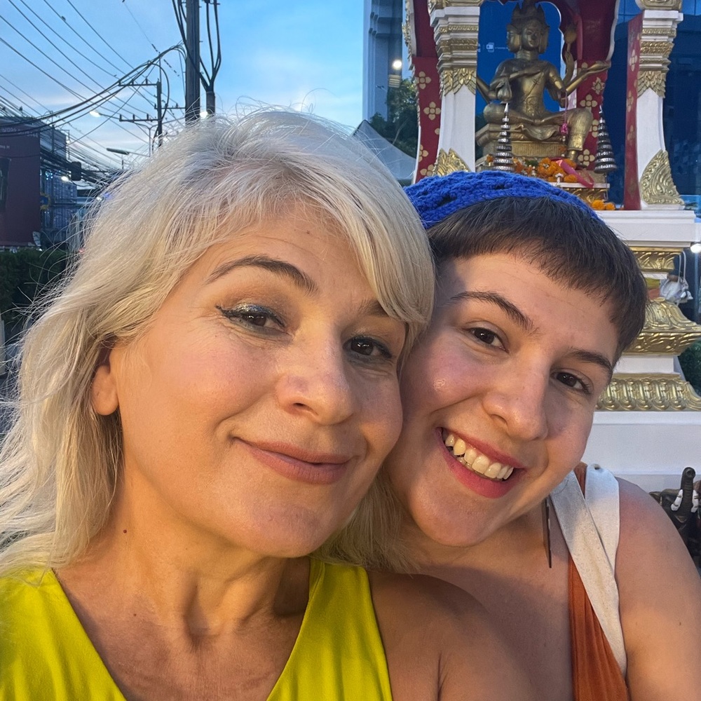 Meet your Posher, Stella